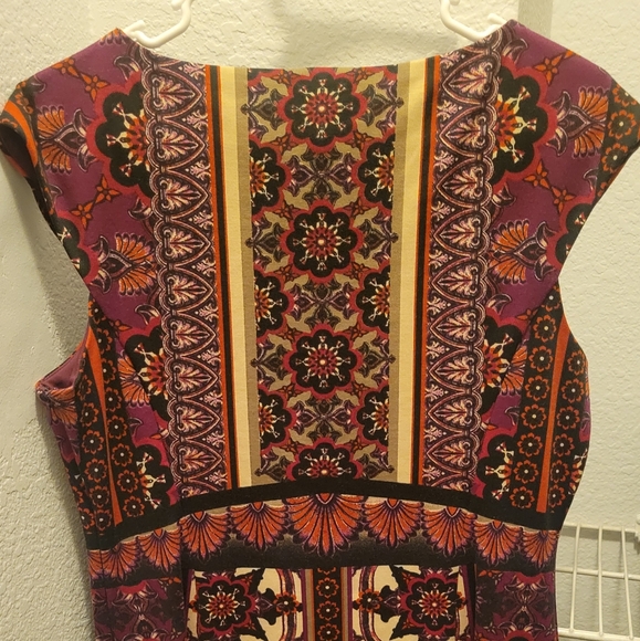 Patterned Dress - Picture 2 of 6